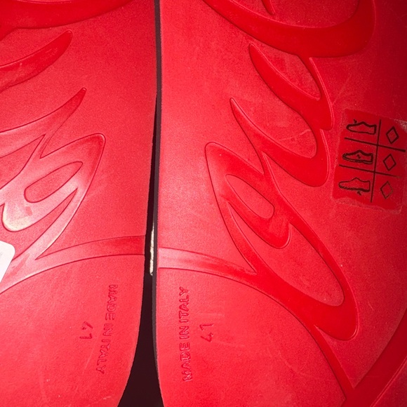 Christian Louboutin Flip Flop - Picture 6 of 9